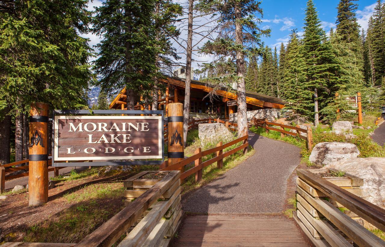 Moraine Lake Lodge Lake Louise Bagian luar foto