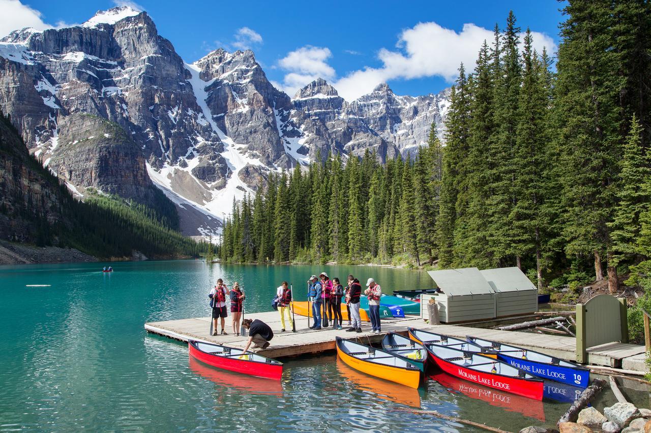 Moraine Lake Lodge Lake Louise Bagian luar foto