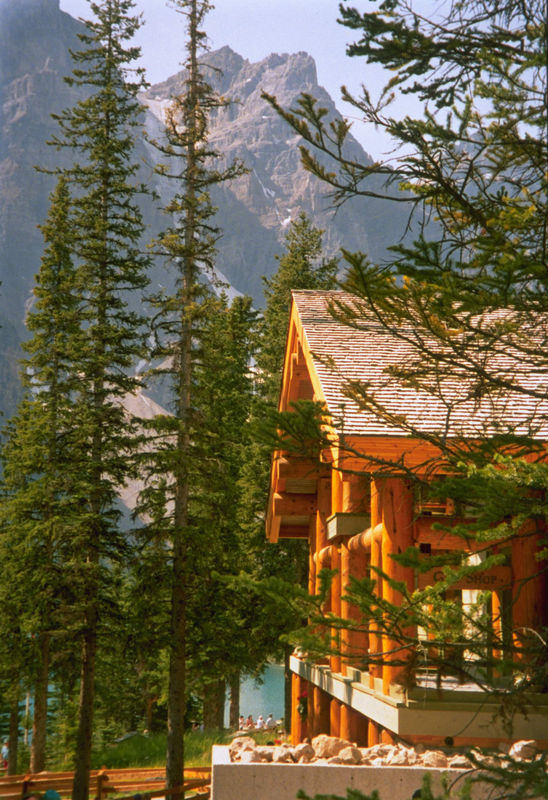 Moraine Lake Lodge Lake Louise Bagian luar foto
