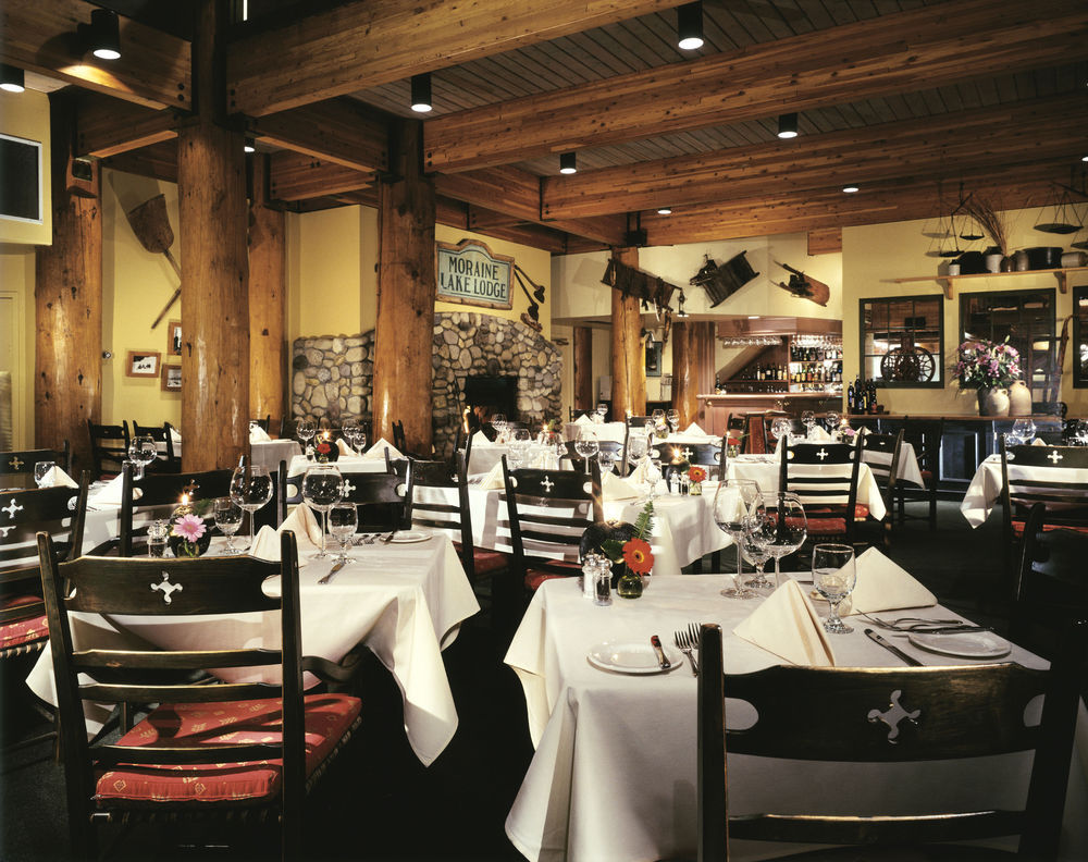 Moraine Lake Lodge Lake Louise Bagian luar foto